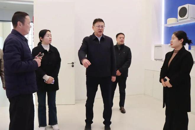 柳岳、叶浩文开展“四下基层”调研暨第一季度重大项目集中开工活动(图2) 柳岳、叶浩文开展“四下基层”调研暨第一季度重大项目集中开工活动(图2)