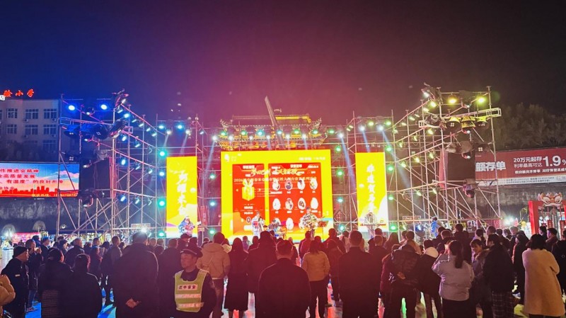 巴中市“灯耀米仓·非遗贺马年”新春米仓集市圆满开市赋能民生添年味品牌引领促发展(图5)