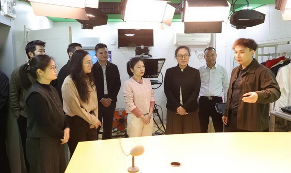 城区委宣传部到陆河县开展调研交流活动(图1) 城区委宣传部到陆河县开展调研交流活动(图1)